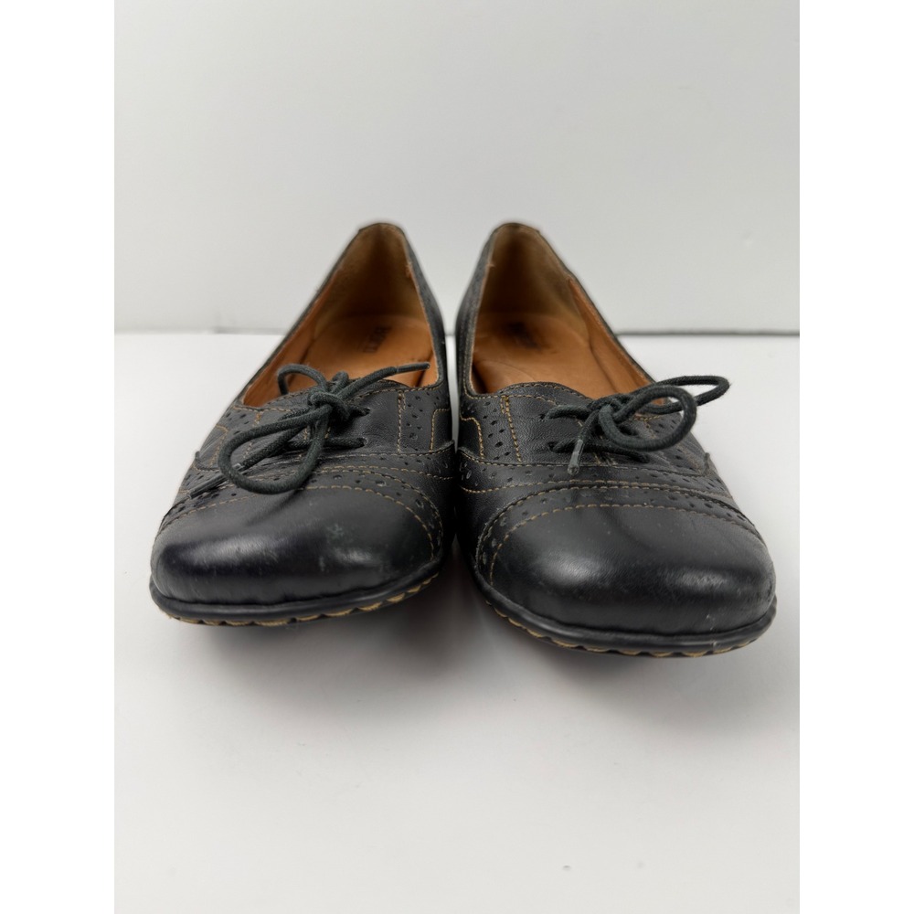 Born Womens Black Leather Wingtip Brogue Low Kitten Heel Pumps W31702 Size 7.5 - Picture 2 of 6